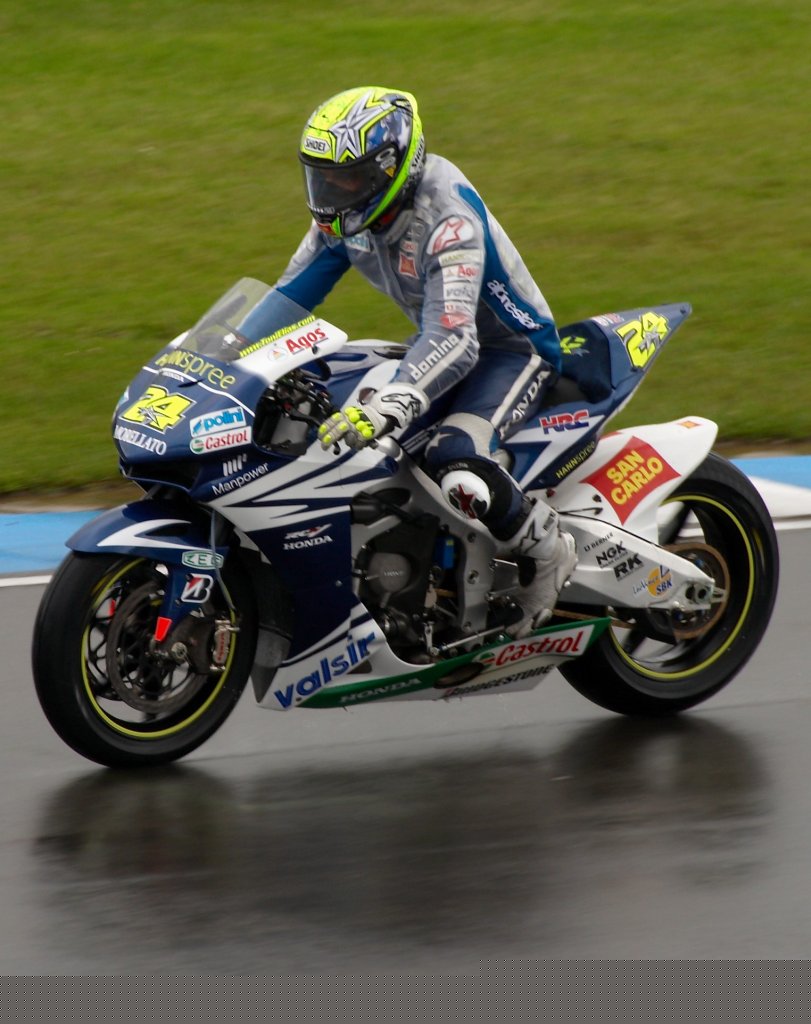 MotoGP_Donnington_24-6-07 114.jpg - Elias